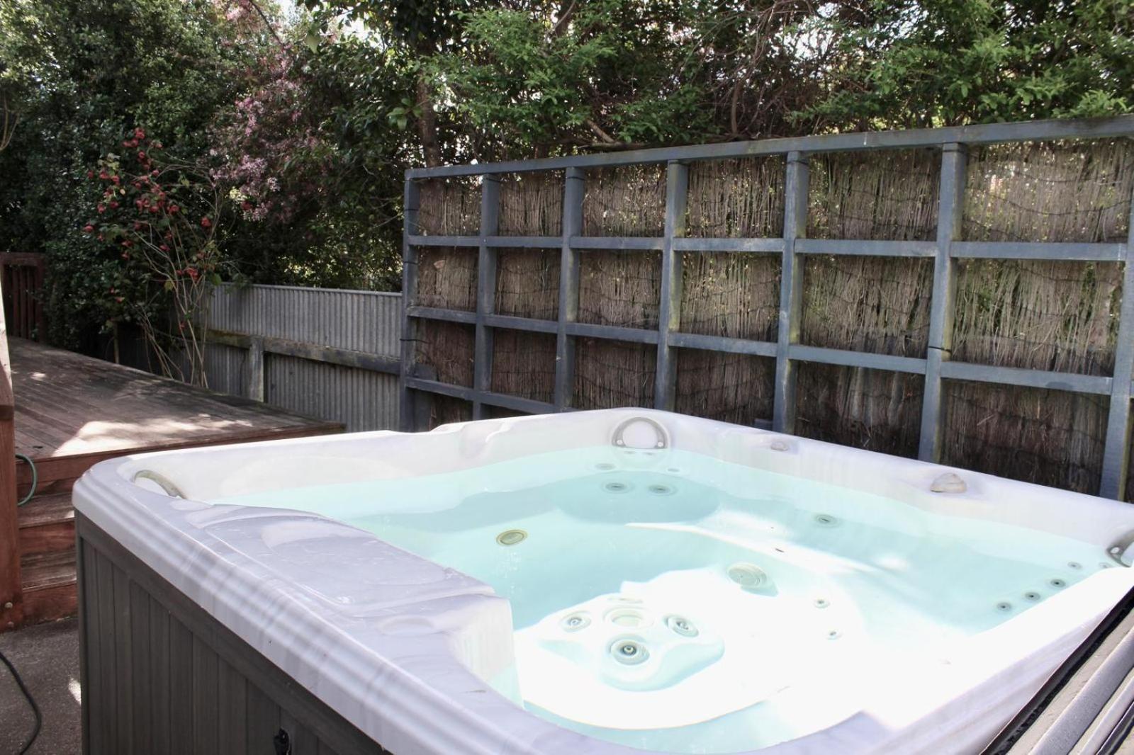 5-Min Walk To Village - Havelock North Holiday Home With Spa Pool 외부 사진
